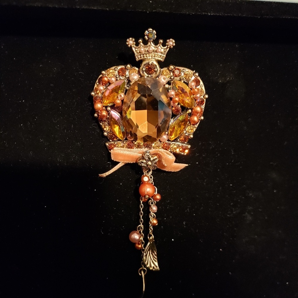 Antique Broach/Charm